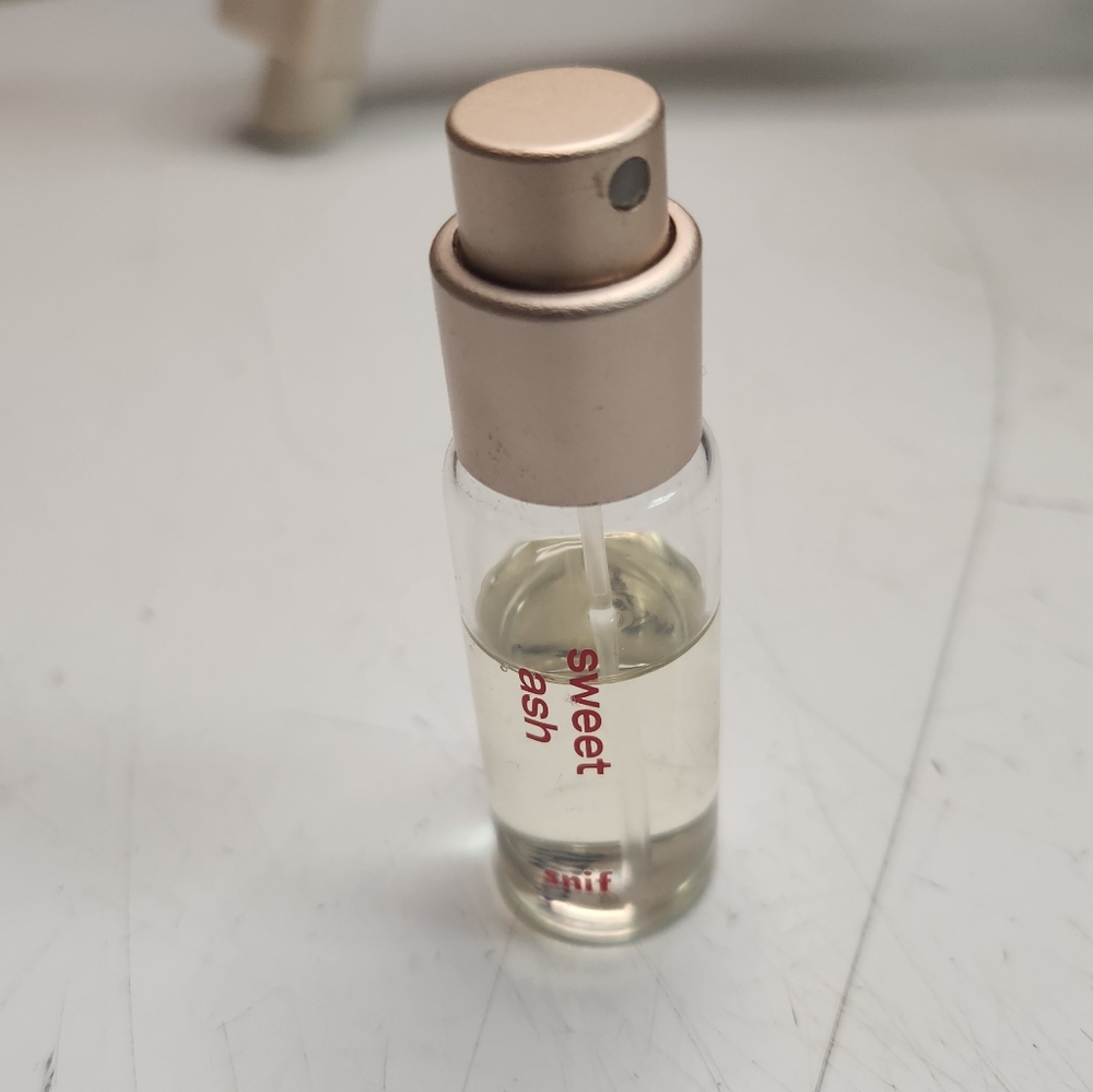 Snif Sweet Ash Perfume